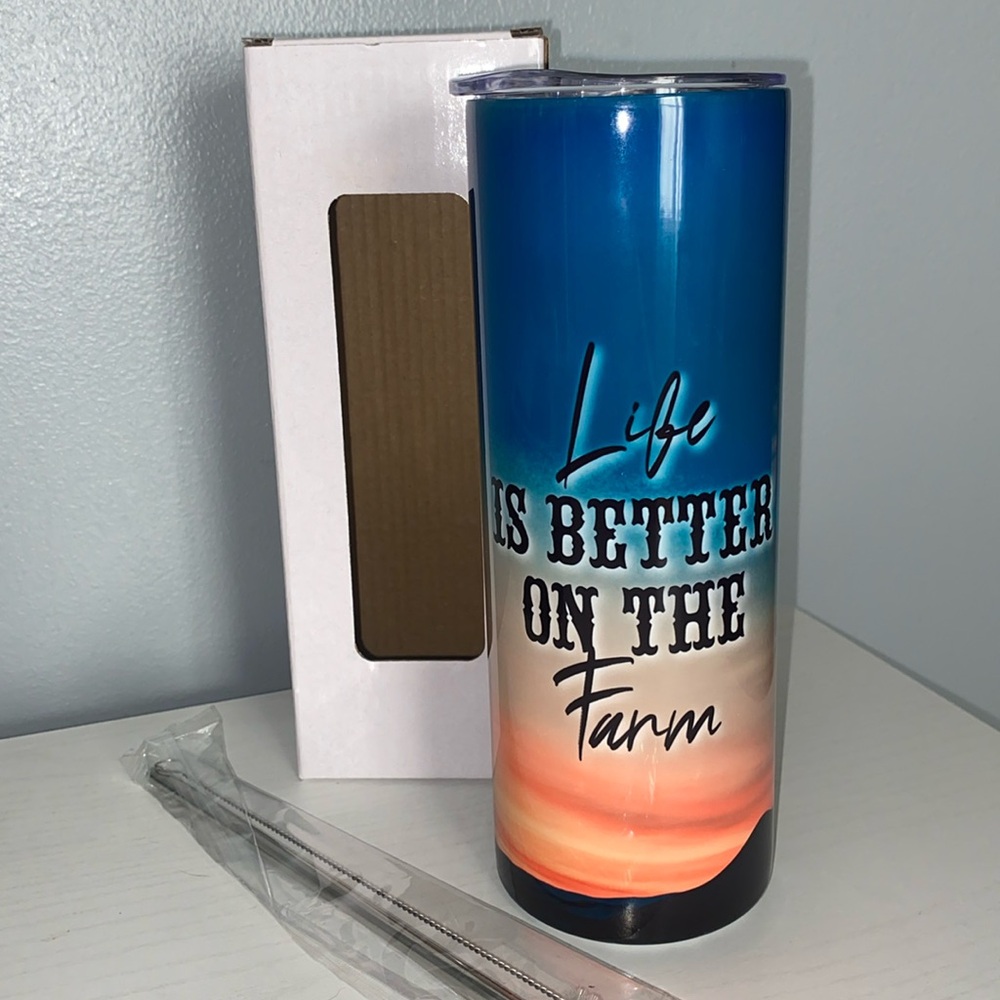 Farm Life  20oz Tumbler new w box comes with stainless steel reusable straw